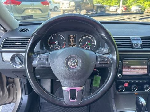 Used 2015 Volkswagen Passat TDI SE FWD image 17