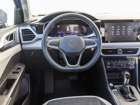 New 2026 Volkswagen Taos SE AWD/4WD image 4