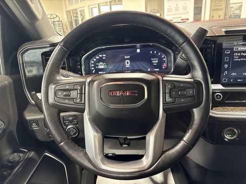Used 2022 GMC Sierra 1500 Elevation image 14