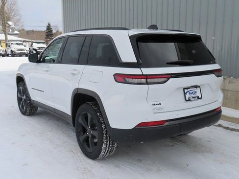 New 2026 Jeep Grand Cherokee Limited w/ Limited Altitude Package image 10