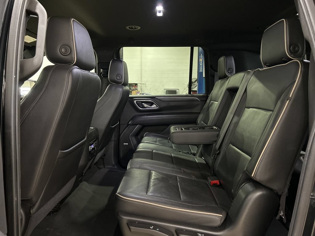 Used 2021 GMC Yukon XL SLT AWD/4WD image 39