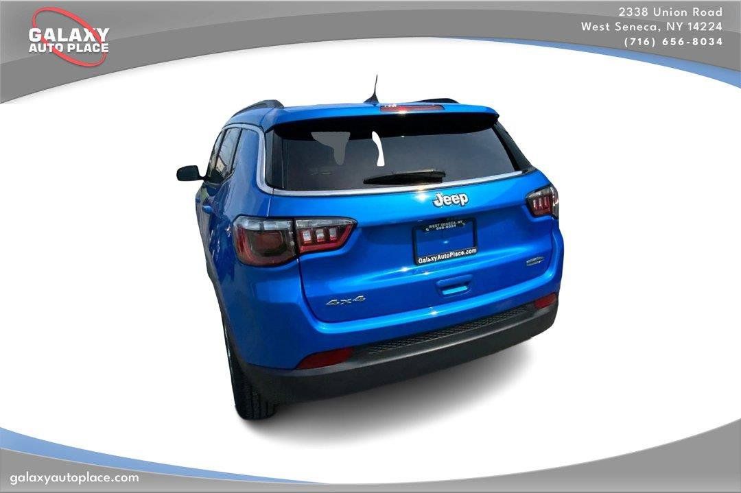 Used 2024 Jeep Compass Latitude AWD/4WD image 7
