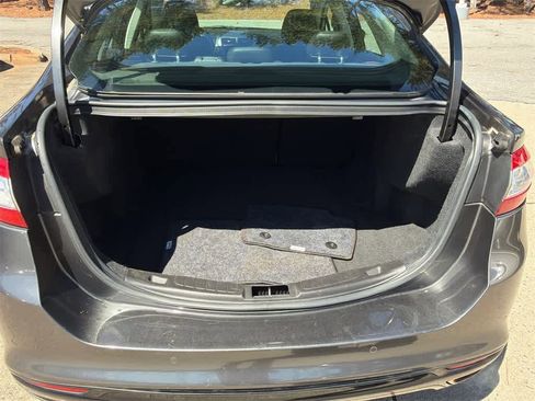 Used 2016 Ford Fusion Titanium image 16