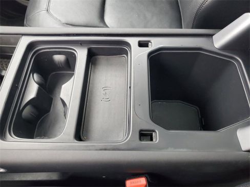 Used 2024 Land Rover Defender 110 S image 26