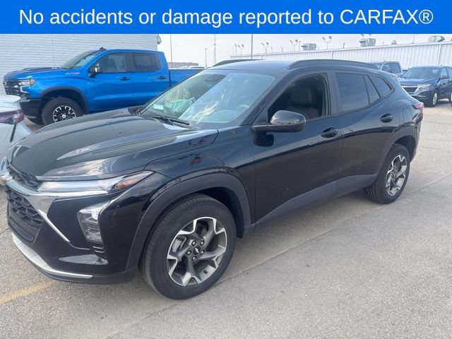Used 2025 Chevrolet Trax LT FWD image 18