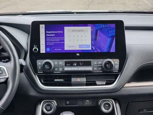 Used 2024 Toyota Grand Highlander Platinum image 27