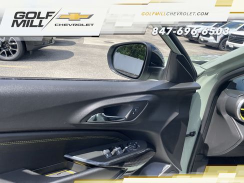 Used 2025 Chevrolet Trax ACTIV FWD image 12