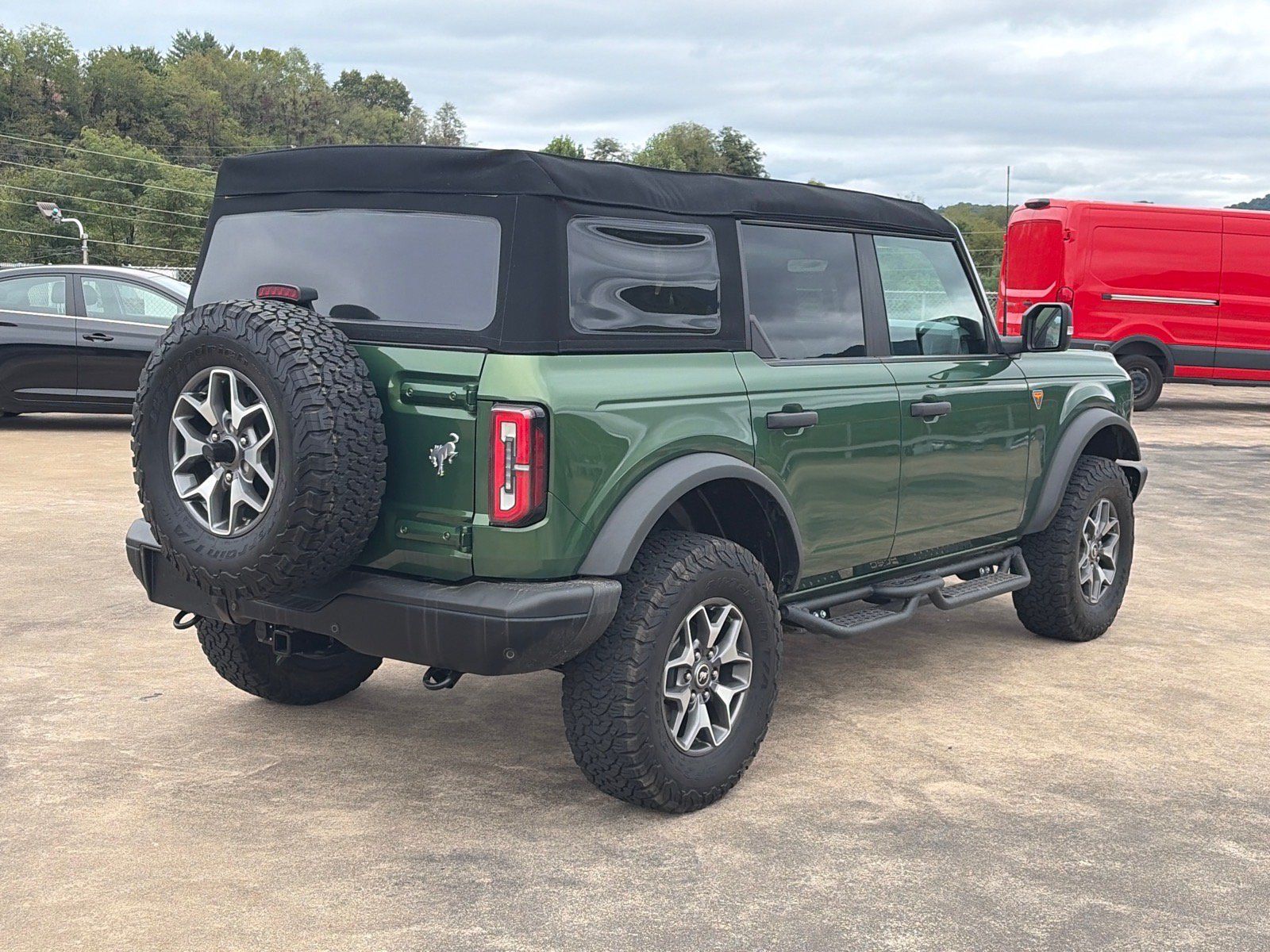 Certified 2023 Ford Bronco Badlands AWD/4WD image 3
