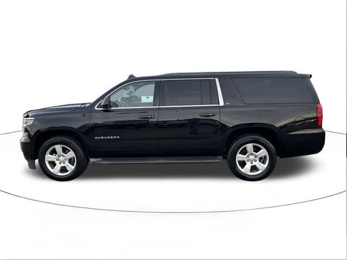 Used 2015 Chevrolet Suburban LT image 6