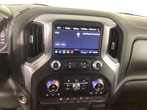 Used 2022 GMC Sierra 2500 SLT w/ SLT Convenience Package image 18