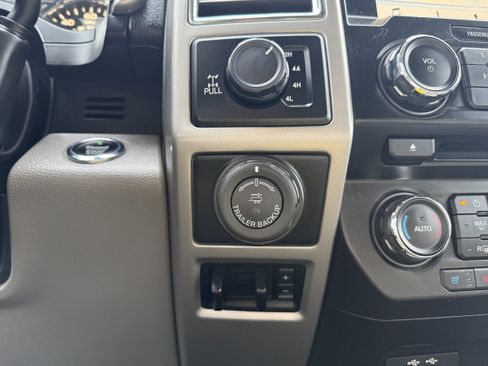 Used 2016 Ford F150 Lariat AWD/4WD image 21