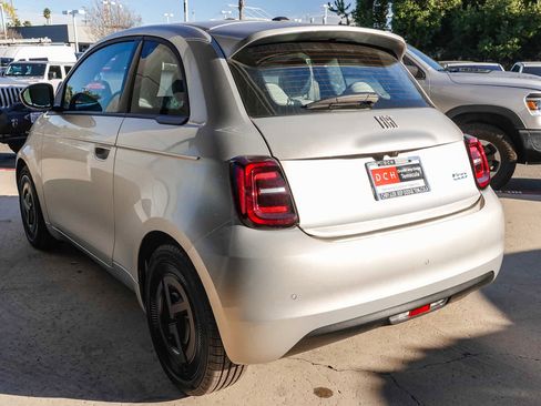 New 2025 FIAT 500 e image 6