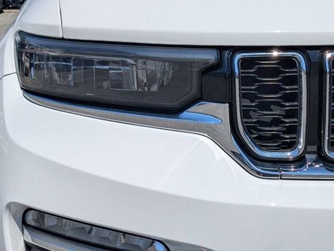 Used 2024 Jeep Grand Cherokee Limited image 10