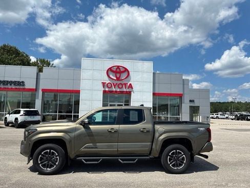 Used 2024 Toyota Tacoma TRD Sport w/ TRD Sport Upgrade Package AWD/4WD image 3