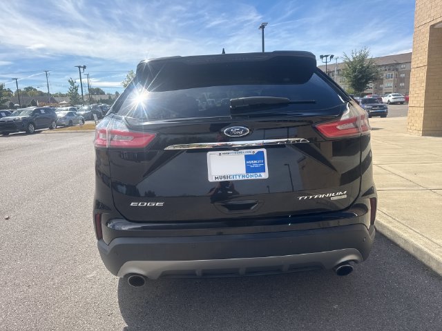 Used 2019 Ford Edge Titanium FWD image 3