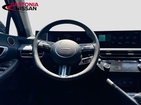 Used 2025 Hyundai Sonata SEL FWD image 29