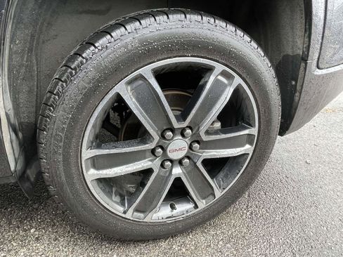 Used 2018 GMC Acadia Denali w/ Technology Package image 3