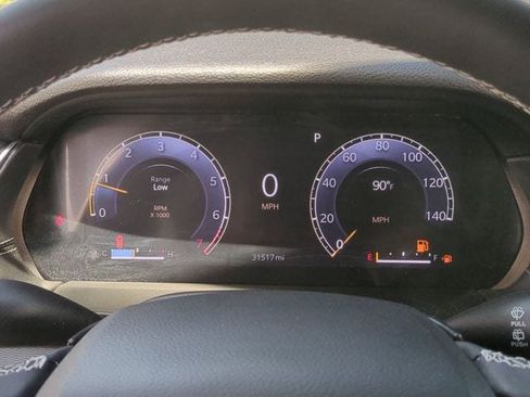 Used 2023 Jeep Grand Cherokee Laredo AWD/4WD image 11