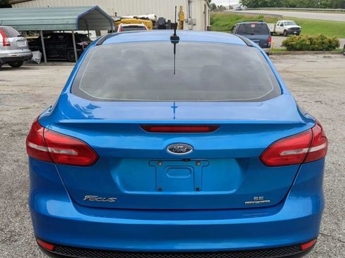 Used 2015 Ford Focus SE image 4