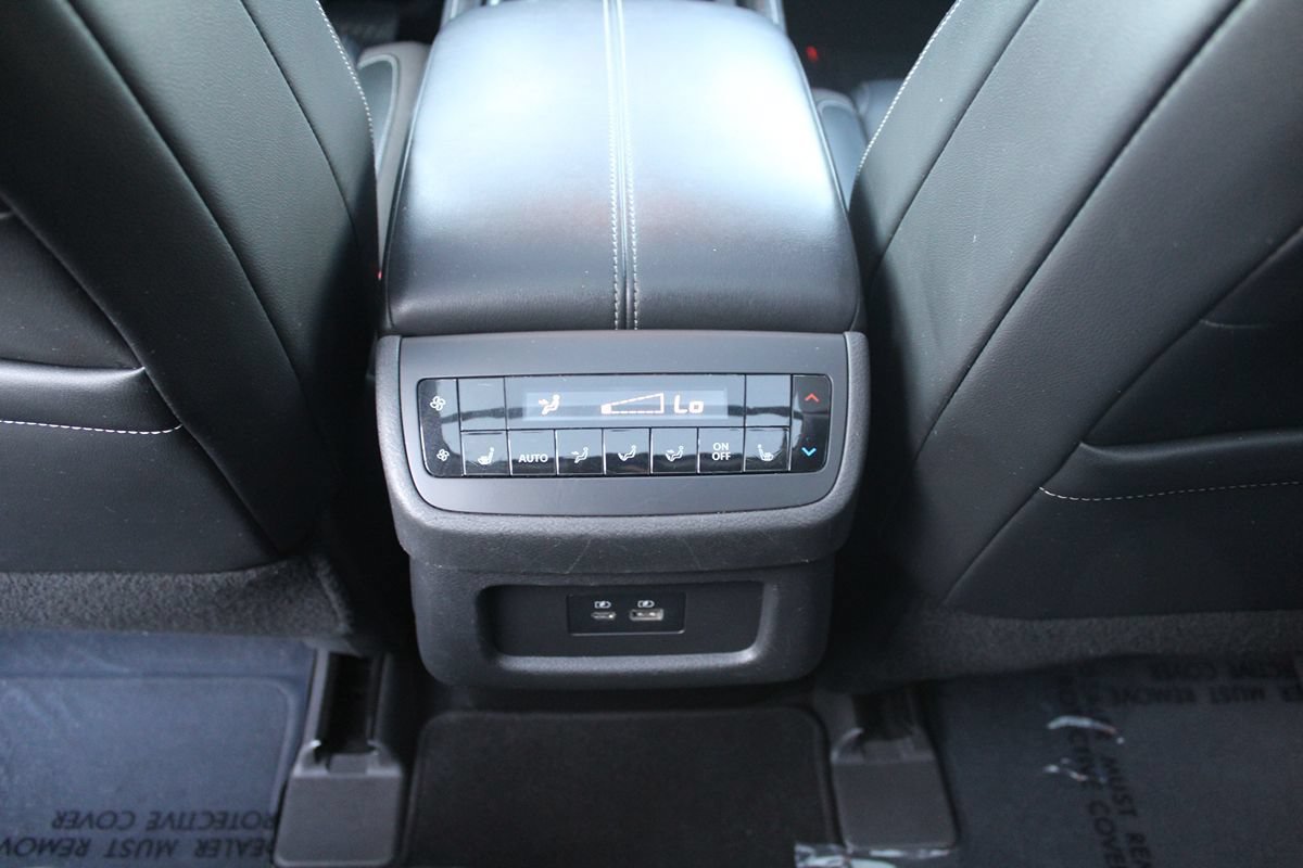 Used 2022 Nissan Pathfinder SL w/ SL Premium Package FWD image 31