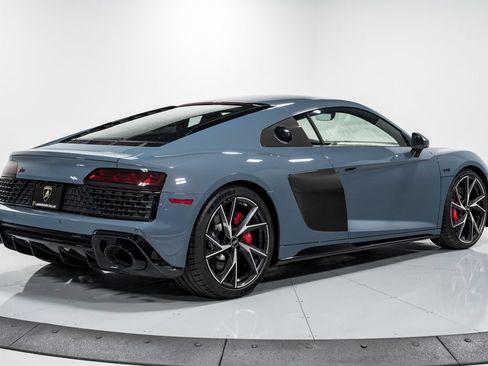 Used 2021 Audi R8 V10 RWD image 3