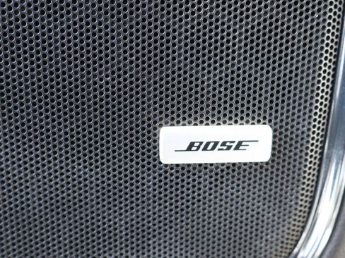 Used 2019 GMC Yukon SLT w/ Graphite Performance Edition image 18