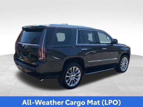 Used 2019 Cadillac Escalade Luxury AWD/4WD image 37