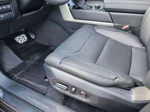 New 2026 Toyota Tundra Platinum AWD/4WD image 4