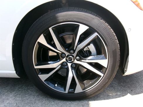 Used 2024 Volvo S60 B5 Plus AWD/4WD image 45