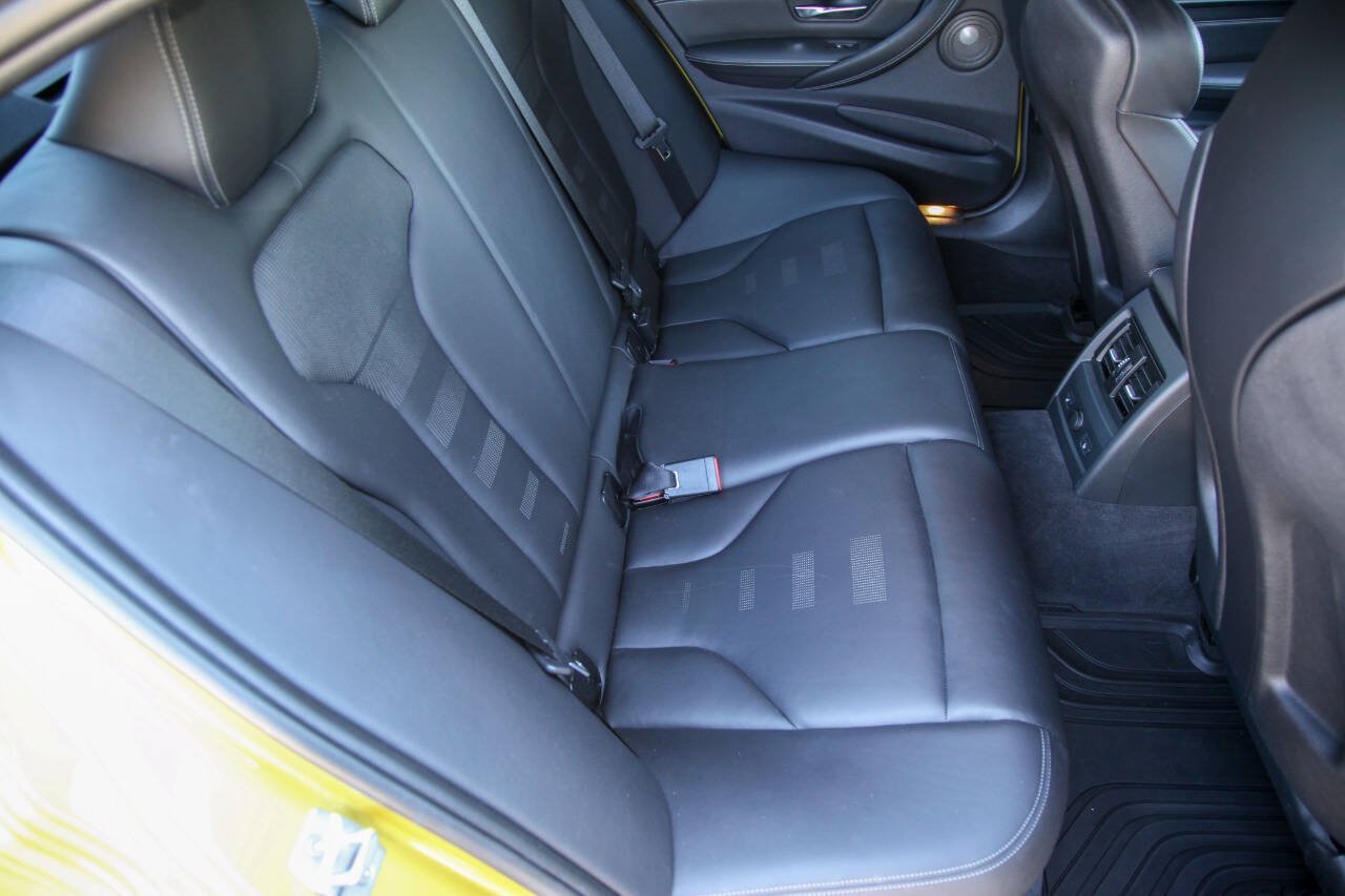 Used 2015 BMW M3 RWD image 59