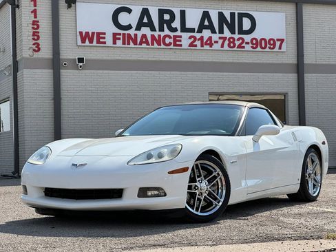 Used 2007 Chevrolet Corvette Coupe w/ Performance Package RWD image 1