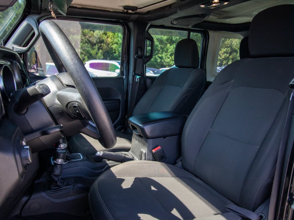 Used 2023 Jeep Wrangler Unlimited Sport AWD/4WD image 8