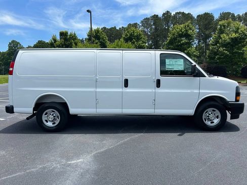 New 2026 Chevrolet Express 2500 Extended RWD image 14