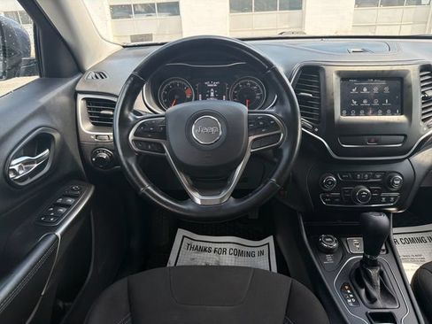 Used 2020 Jeep Cherokee Latitude AWD/4WD image 14