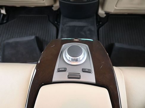 Used 2006 BMW 750Li image 31