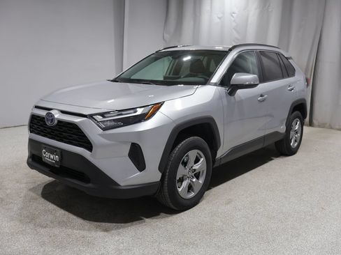 Used 2024 Toyota RAV4 XLE w/ Convenience Package AWD/4WD image 5