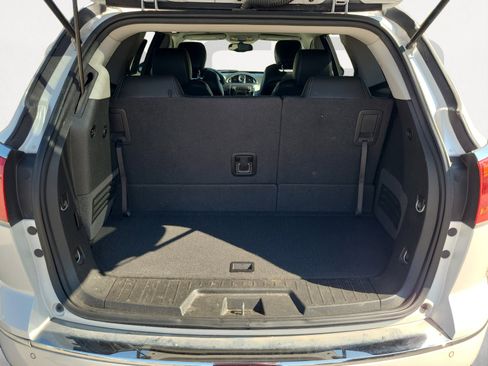 Used 2017 Buick Enclave Leather image 12