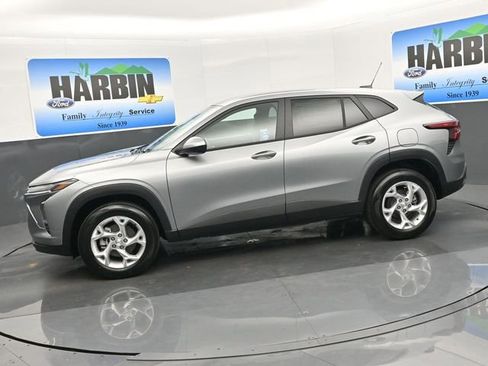 New 2026 Chevrolet Trax LS w/ LS Convenience Package image 2