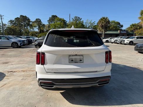 Used 2023 Kia Sorento S w/ Panoramic Sunroof Package image 6