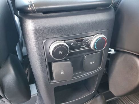 Used 2021 Ford Explorer XLT w/ Equipment Group 202A AWD/4WD image 13