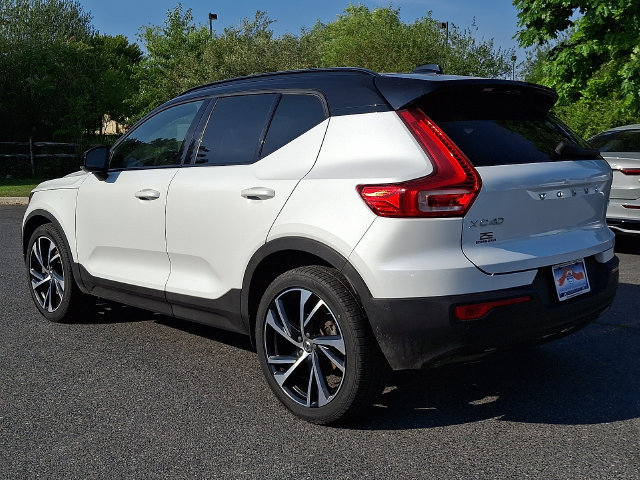 Used 2021 Volvo XC40 T5 R-Design w/ Advanced Package AWD/4WD image 4