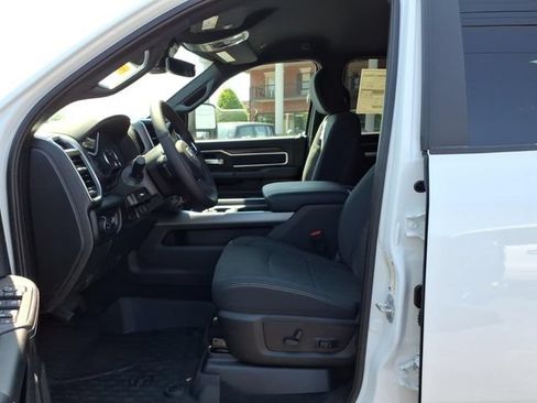 New 2026 RAM 2500 Big Horn AWD/4WD image 6