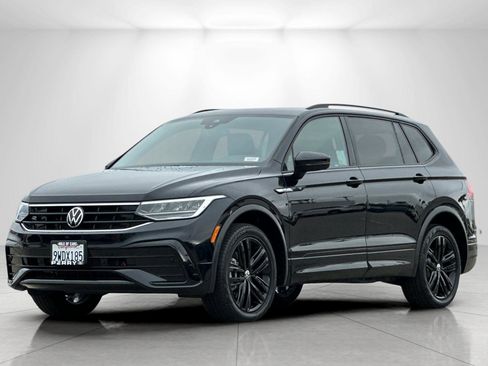 Used 2022 Volkswagen Tiguan SE R-Line image 7