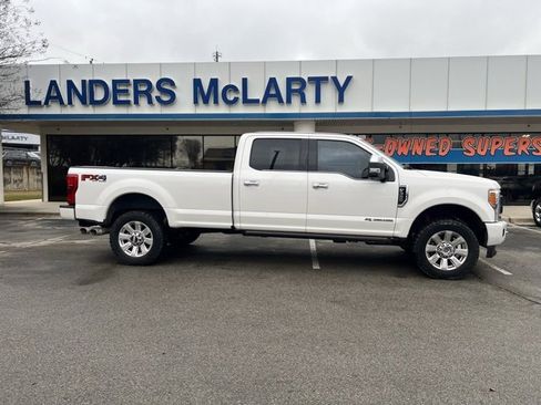 Used 2017 Ford F350 Platinum w/ Platinum Ultimate Package image 3