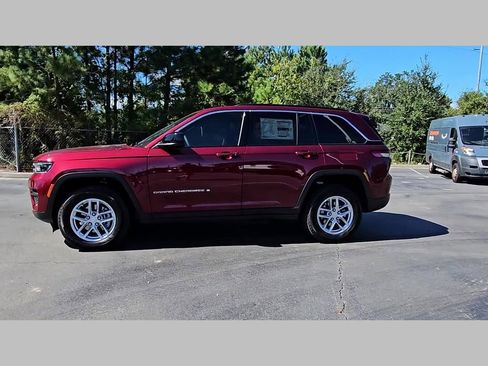 New 2025 Jeep Grand Cherokee Laredo X w/ Luxury Tech Group I RWD image 28