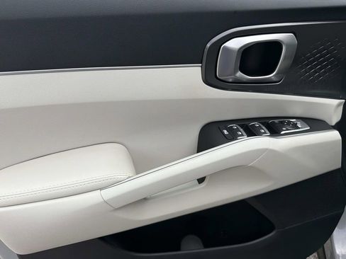 Used 2026 Kia Sorento S w/ S Panoramic Sunroof Package FWD image 11