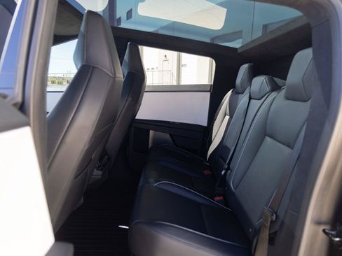 Used 2024 Tesla Cybertruck AWD Crew Cab image 22