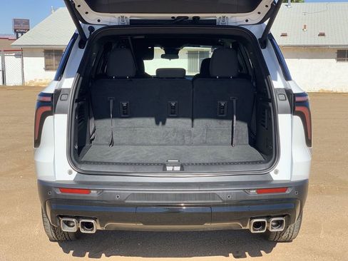 Certified 2025 Chevrolet Traverse LT w/ Midnight/Sport Edition image 25