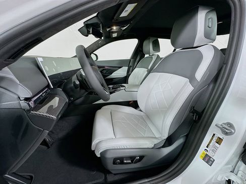 New 2027 BMW 550e xDrive w/ Premium Package AWD/4WD image 16