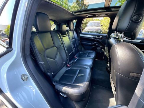 Used 2014 Porsche Cayenne GTS AWD/4WD image 27